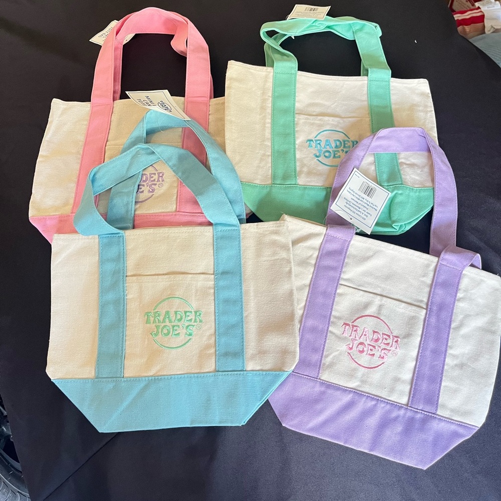 Trader Joes Mini Pastel Canvas Tote Bag 4 Pieces- All new🌸